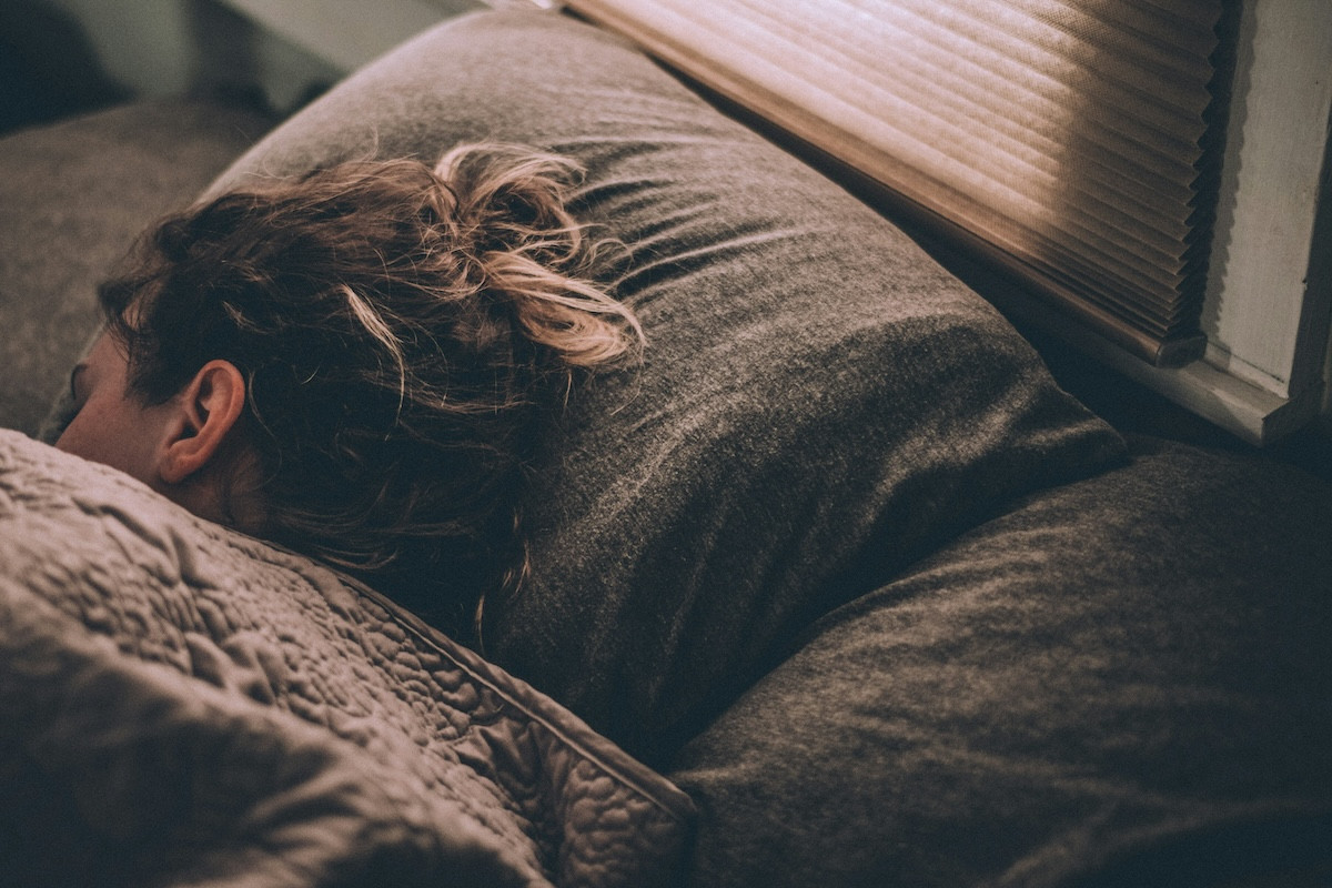 Τι θα συμβεί στο σώμα σας εάν κοιμάστε μόνο 6 ώρες κάθε βράδυ