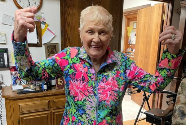 Elaine LaLanne, 97 ετών: Η καθημερινή γυμναστική των 20 λεπτών