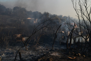 Φωτιά: Οι επιπτώσεις στη υγεία από την εισπνοή καπνού μπορεί να επιμείνουν για μήνες