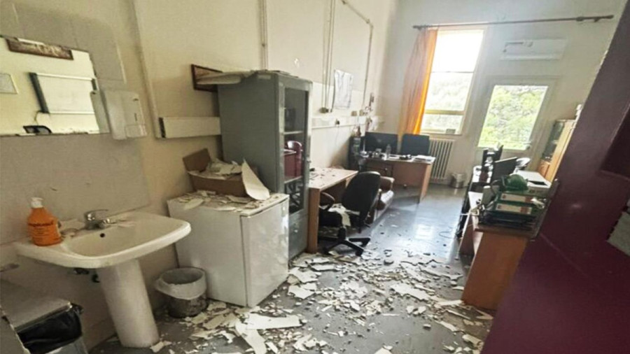 Κατέρρευσε οροφή και στο Βενιζέλειο