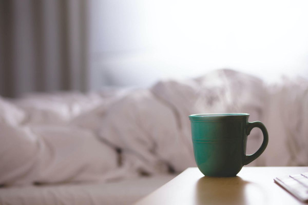 Γιατί όλοι πρέπει να ξυπνάμε πίνοντας τσάι και όχι καφέ