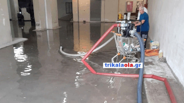 Συναγερμός στο νοσοκομείο Τρικάλων - Πλημμύρισε το υπόγειο από ξαφνικό μπουρίνι