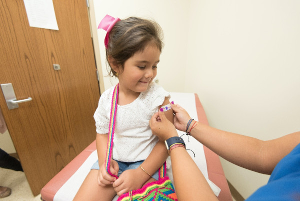 Ιλαρά: Πότε πρέπει να κάνουν τα παιδιά το εμβόλιο - Ποιες οι πιθανές επιπλοκές