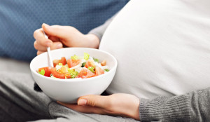 Εγκυμοσύνη: Τα θρεπτικά συστατικά που κάνουν τη διαφορά από την πρώτη στιγμή