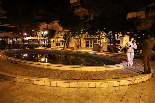 Καλλιθέα: «Μάχη» για τη ζωή της δίνει η 2χρονη που έπεσε σε συντριβάνι