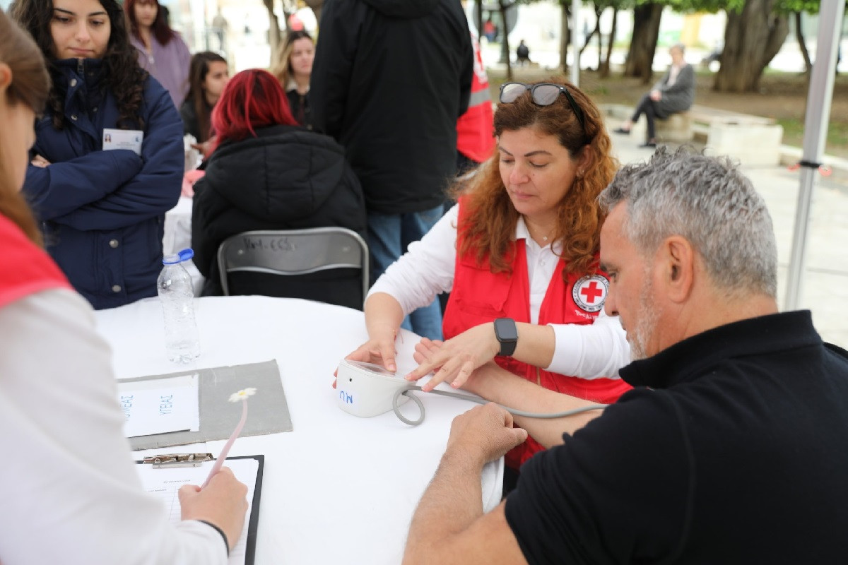 ΕΕΣ: Δράση ενημέρωσης και ευαισθητοποίησης για την υπέρταση στο Σύνταγμα (16/5)