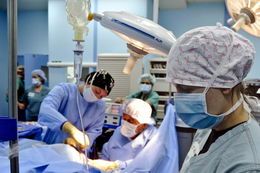 ΙΣΑ: Ζητά διευκρινιστική εγκύκλιο για αναβολή στράτευσης γιατρών σε αναμονή ειδικότητας