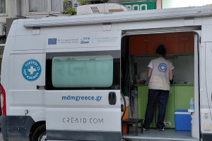 Καύσωνας και αστεγία: Στο πλευρό των ευάλωτων οι Γιατροί του Κόσμου