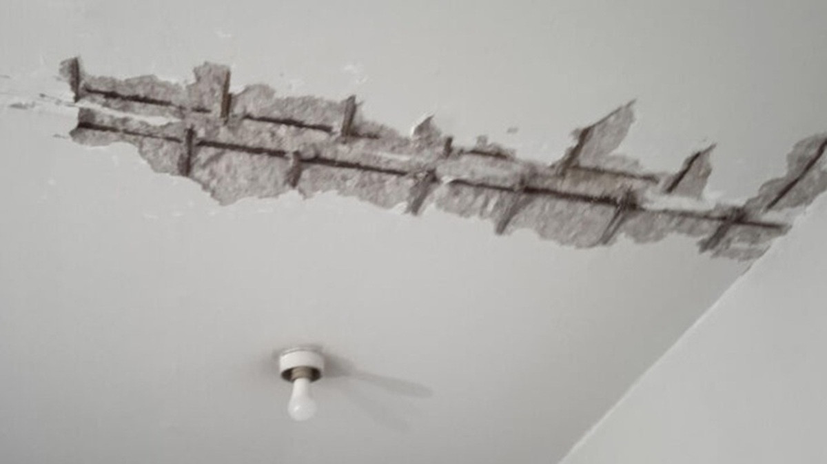 Εικόνες ντροπής και εγκατάλειψης στο πρώην ΨΝΑ στο Δαφνί