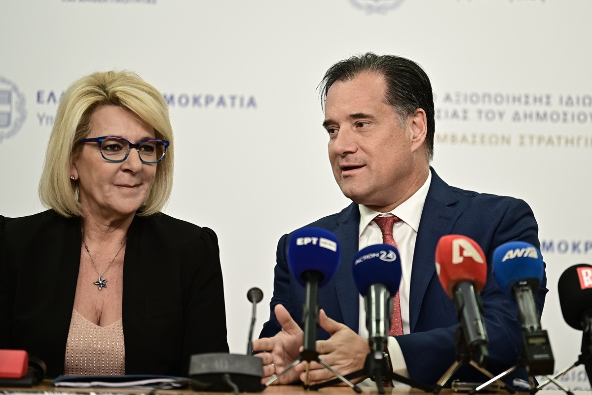 Κατ’ οίκον διανομή φαρμάκων του ΕΟΠΥΥ: Τι φταίει για την κατάρρευση του συστήματος;