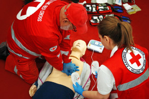 ΕΕΣ: Πρόγραμμα εκπαίδευσης στη βασική υποστήριξη ζωής και στη χρήση αυτόματου εξωτερικού απινιδωτή στη Θεσσαλονίκη