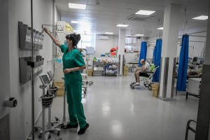 Δεύτερο περιστατικό λιποθυμίας γιατρού σε έναν μήνα - Στο προσκήνιο η πίεση στο ΕΣΥ