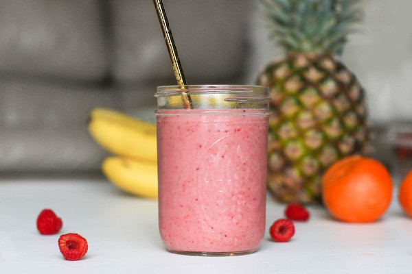 &Mu;&pi;&alpha;&nu;ά&nu;&alpha;: &Pi;ό&tau;&epsilon; &nu;&alpha; &tau;&eta;&nu; &pi;&rho;&omicron;&sigma;&theta;έ&sigma;&epsilon;&tau;&epsilon; &sigma;&epsilon; smoothies &kappa;&alpha;&iota; &pi;ό&tau;&epsilon; ό&chi;&iota; - &Tau;&omicron; &lambda;ά&theta;&omicron;&sigmaf; &pi;&omicron;&upsilon; &kappa;ά&nu;&omicron;&upsilon;&mu;&epsilon;