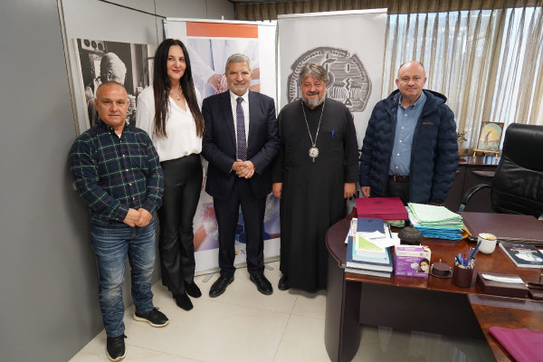 ΙΣΑ: Συνάντηση Πατούλη με τον Μητροπολίτη Ζάμπιας και Μοζαμβίκης Ιωάννη Τσαφταρίδη