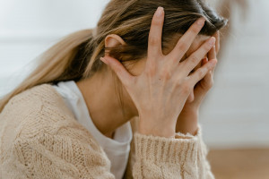 Νιώθετε συνέχεια ενοχές; Τι λέει η ψυχολογία