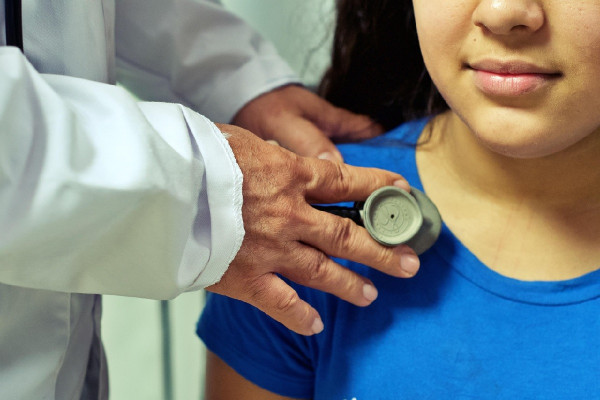 Ιλαρά: Αυτά είναι τα συμπτώματα που πρέπει να γνωρίζετε