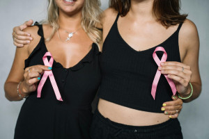 Καρκίνος: Υπάρχει λόγος ανησυχίας για τα εμφυτεύματα στήθους;