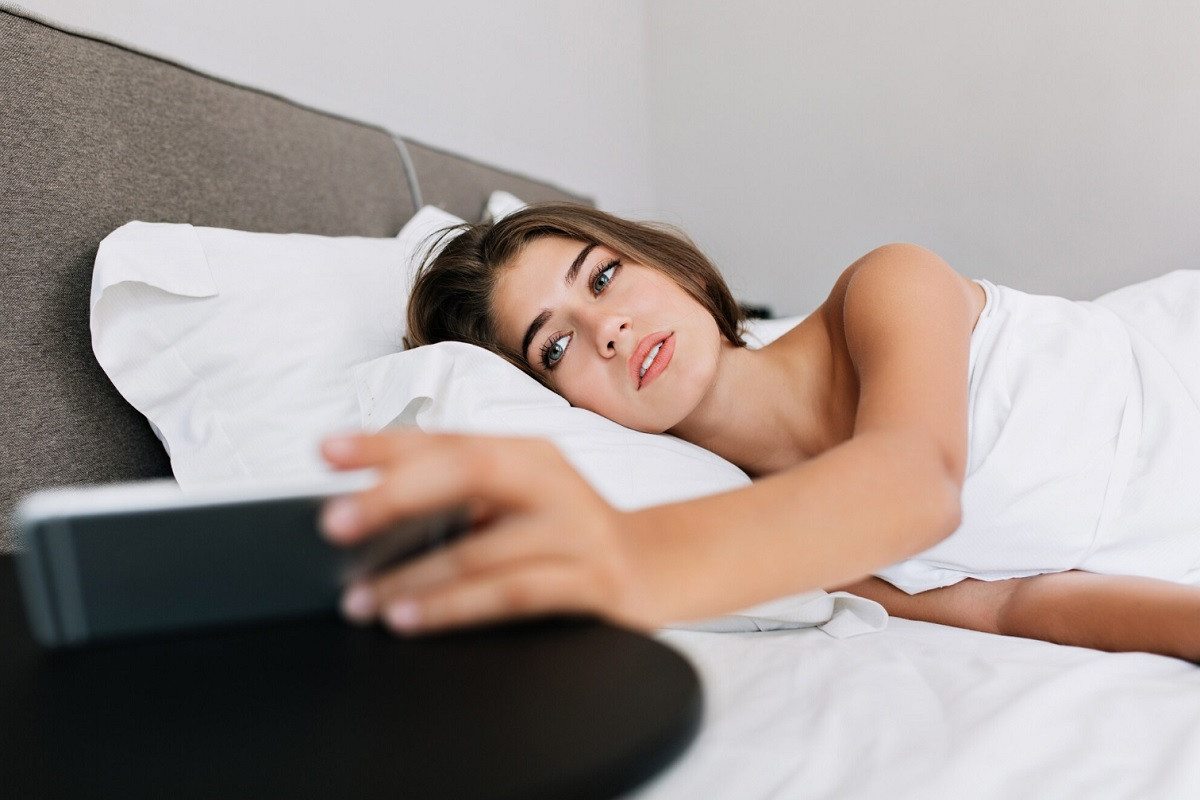 Γιατί ξυπνάτε στις 3 το πρωί; Τι μπορείτε να κάνετε