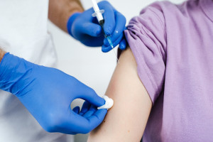 ΕΟΦ: Απαγορεύεται προσωρινά η εξαγωγή 26 εμβολίων λόγω ελλείψεων