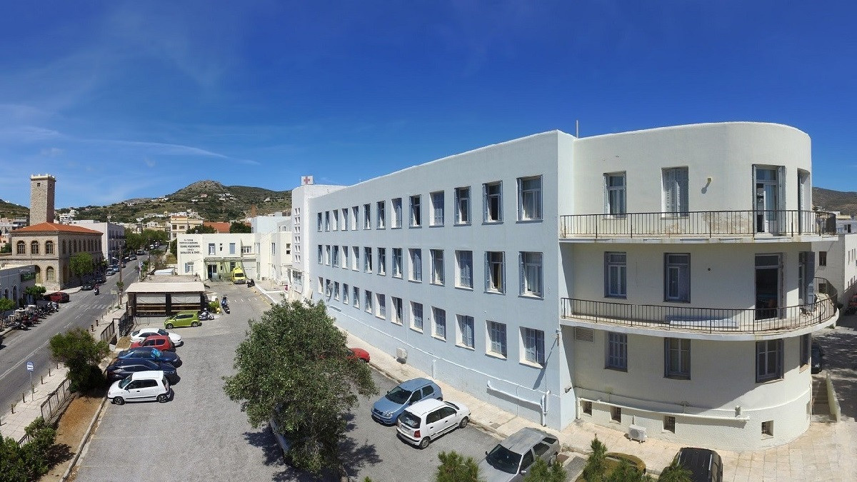 Σύρος: Στο νοσοκομείο μεταφέρθηκε μαθήτρια σχολικής εκδρομής μετά από κατανάλωση αλκοόλ