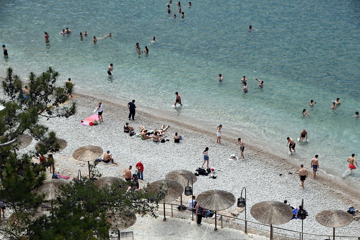 Πρώτα μπάνια στη θάλασσα - Τι πρέπει όλοι μας να προσέξουμε