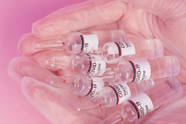 Moderna: Χάνει την πατέντα για τα εμβόλια mRNA