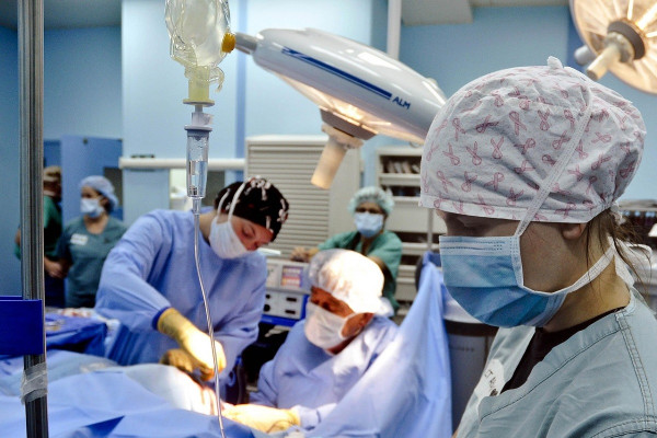 ΠΑΓΝΗ: Οι εργαζόμενοι καταγγέλλουν εργασιακή εξουθένωση