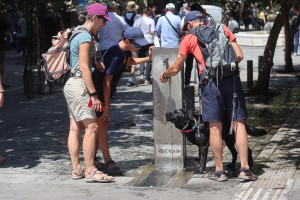 Καύσωνας: Τα προληπτικά μέτρα προστασίας που προτείνει ο ΙΣΑ