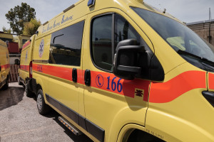 Χαλκιδική: 63χρονη πέθανε στο πεζοδρόμιο - Το ασθενοφόρο άργησε μία ώρα