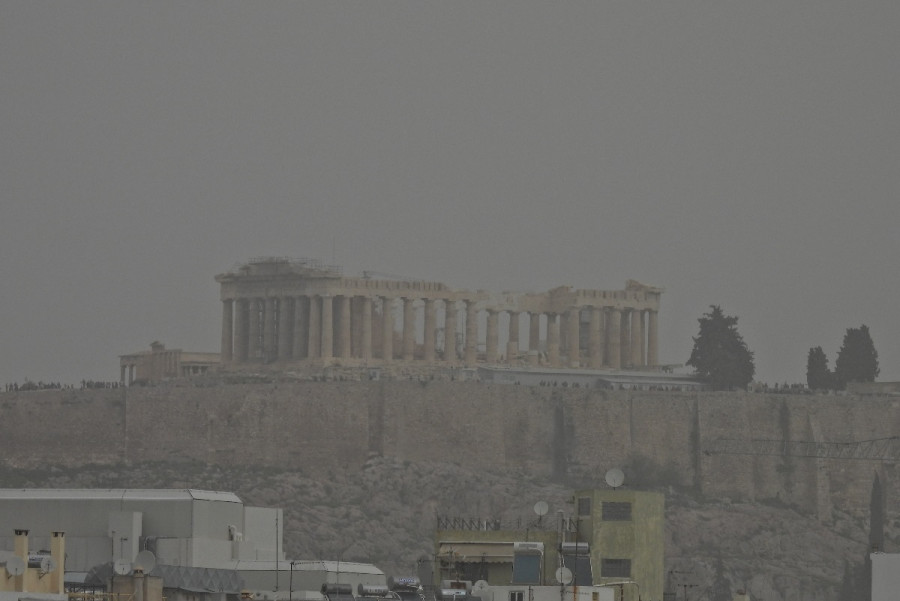 Αφρικανική σκόνη στην Αθήνα: Τι να προσέχετε, πότε φοράμε μάσκα