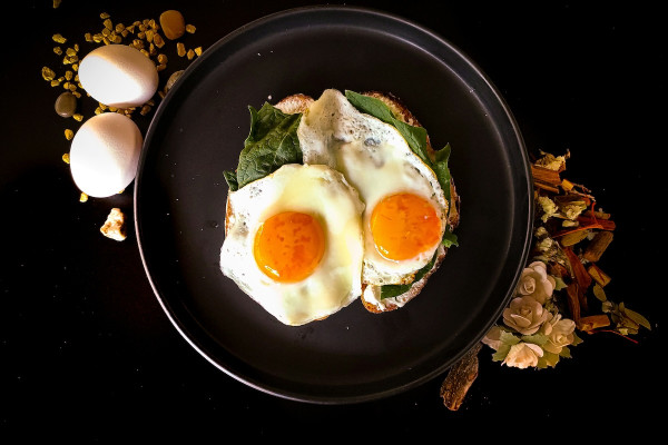 Τι να προσέχετε όταν τρώτε αυγά αν έχετε υψηλή χοληστερίνη