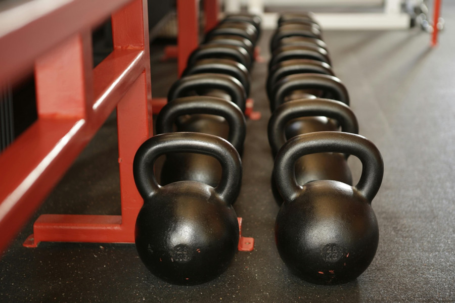 Άσκηση μόνο με ένα Kettlebell - Δείτε το βίντεο