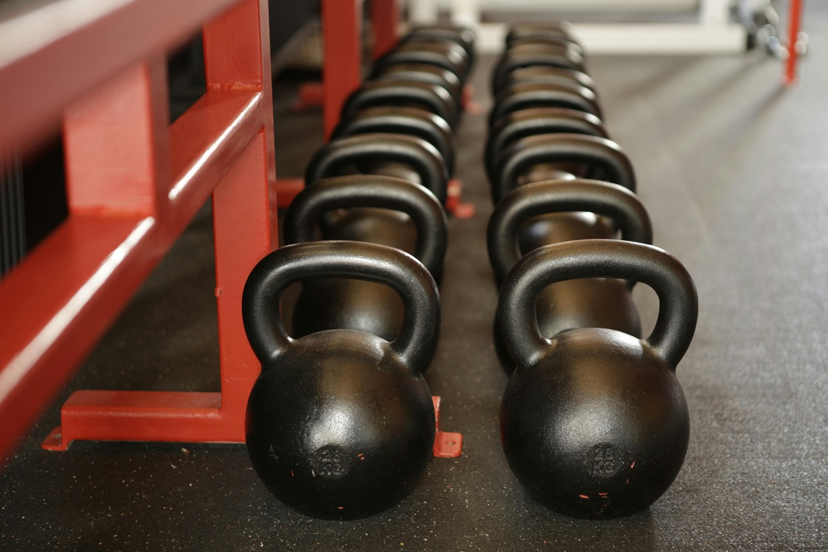 Άσκηση μόνο με ένα Kettlebell - Δείτε το βίντεο