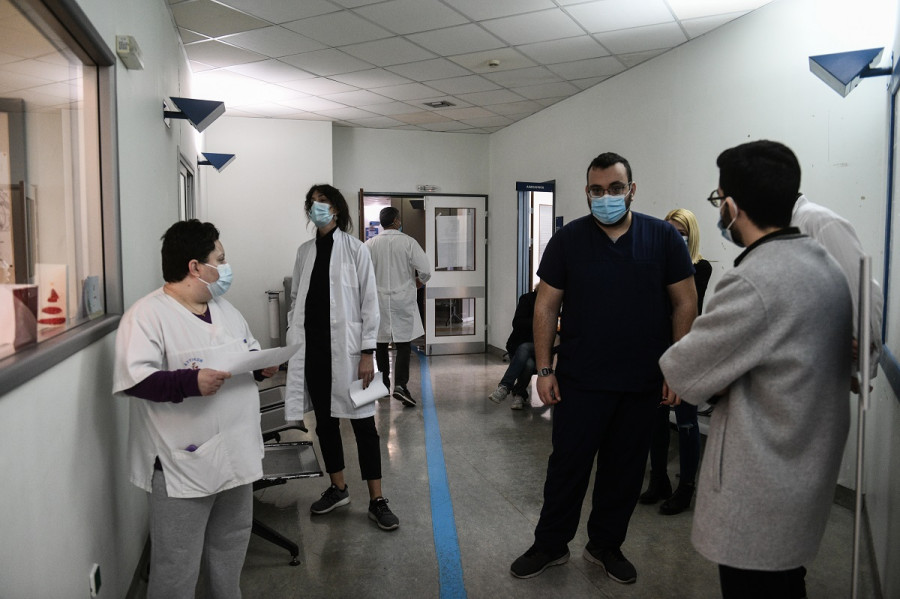 Συναγερμός στο Ηράκλειο Κρήτης – Μαθήτρια ΕΠΑΛ διαγνώστηκε με βακτηριακή μηνιγγίτιδα