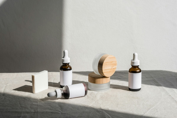 Πόσο καιρό διατηρούνται τα προϊόντα skincare και πότε πρέπει να τα πετάξετε