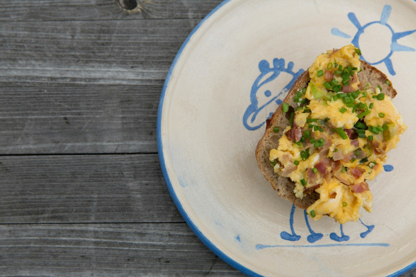 Συνταγή για να φτιάξετε τα τέλεια scrambled eggs