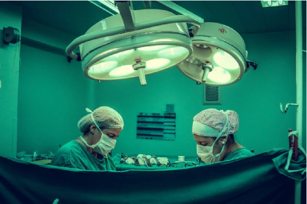 ΠΟΕΔΗΝ: Επανέρχεται στο θέμα των απογευματινών χειρουργείων με 7 επισημάνσεις