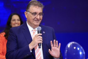 Εξαδάκτυλος στο HS για ομιλία Μητσοτάκη: Ανησυχητική η διαχείριση του προσωπικού στο ΕΣΥ