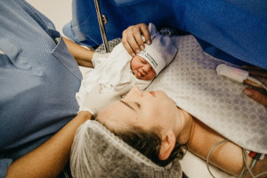 Η προγεννητική έκθεση των εμβρύων στην ατμοσφαιρική ρύπανση επηρεάζει τα νεογνά