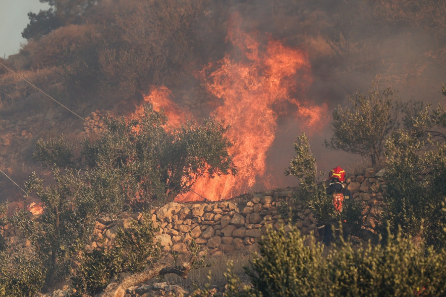 Φωτιές: Συμβουλές προστασίας για την αποφυγή εισπνοής καπνού
