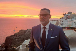 Διόρθωση της μυωπίας με σταγόνες - Τι λέει ο οφθαλμίατρος Δρ Γεώργιος Μαρκέτος