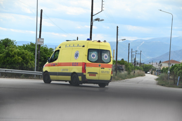 ΠΑΓΝΗ: Σοβαρά τραυματισμένη νοσηλεύεται μία γυναίκα – Παρασύρθηκε από αυτοκίνητο