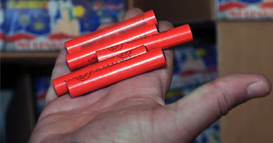 Πάσχα: Πρόληψη ατυχημάτων από βεγγαλικά και κροτίδες