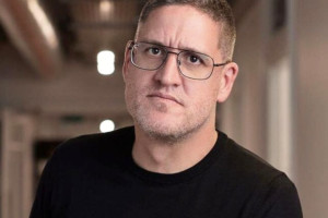 Tom Greenwood: Τροχαίο στη Μύκονο για τον δισεκατομμυριούχο επιχειρηματία - Νοσηλεύεται στη ΜΕΘ