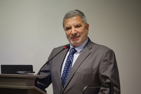 Πατούλης για θάνατο Μαζωνάκη: «Στο ιατρείο δεν υπήρχε μηχάνημα πλασμαφαίρεσης – Είχε γίνει έλεγχος από τον ΙΣΑ δύο φορές»