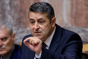 Γιώργος Μυλωνάκης: Παραμένει διασωληνωμένος και σε σταθερή κατάσταση