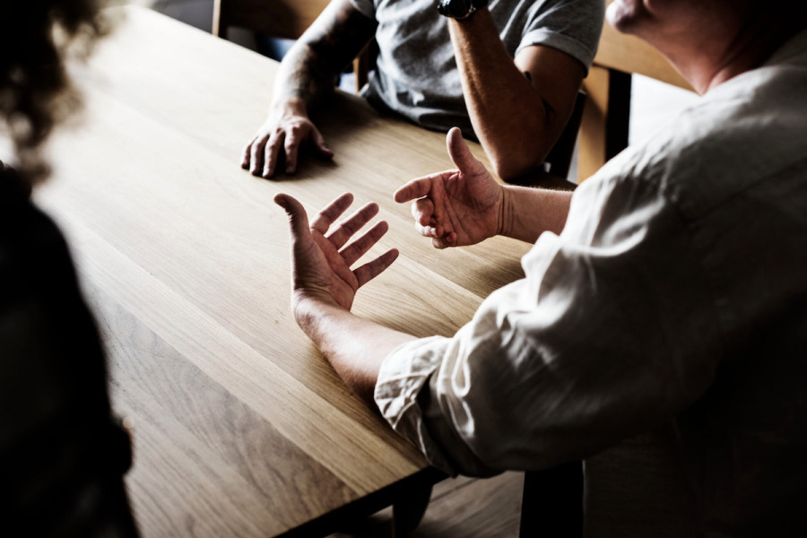 Ψυχολόγος: 3 κόλπα για να κάνετε πάντα καλή εντύπωση