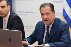 Άδωνις Γεωργιάδης: Υπουργός Υγείας ή Τεχνητής Νοημοσύνης;