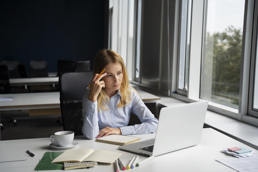 Άγχος και εργασιακή πίεση: Συμβουλές για υγιή ψυχολογία στο γραφείο