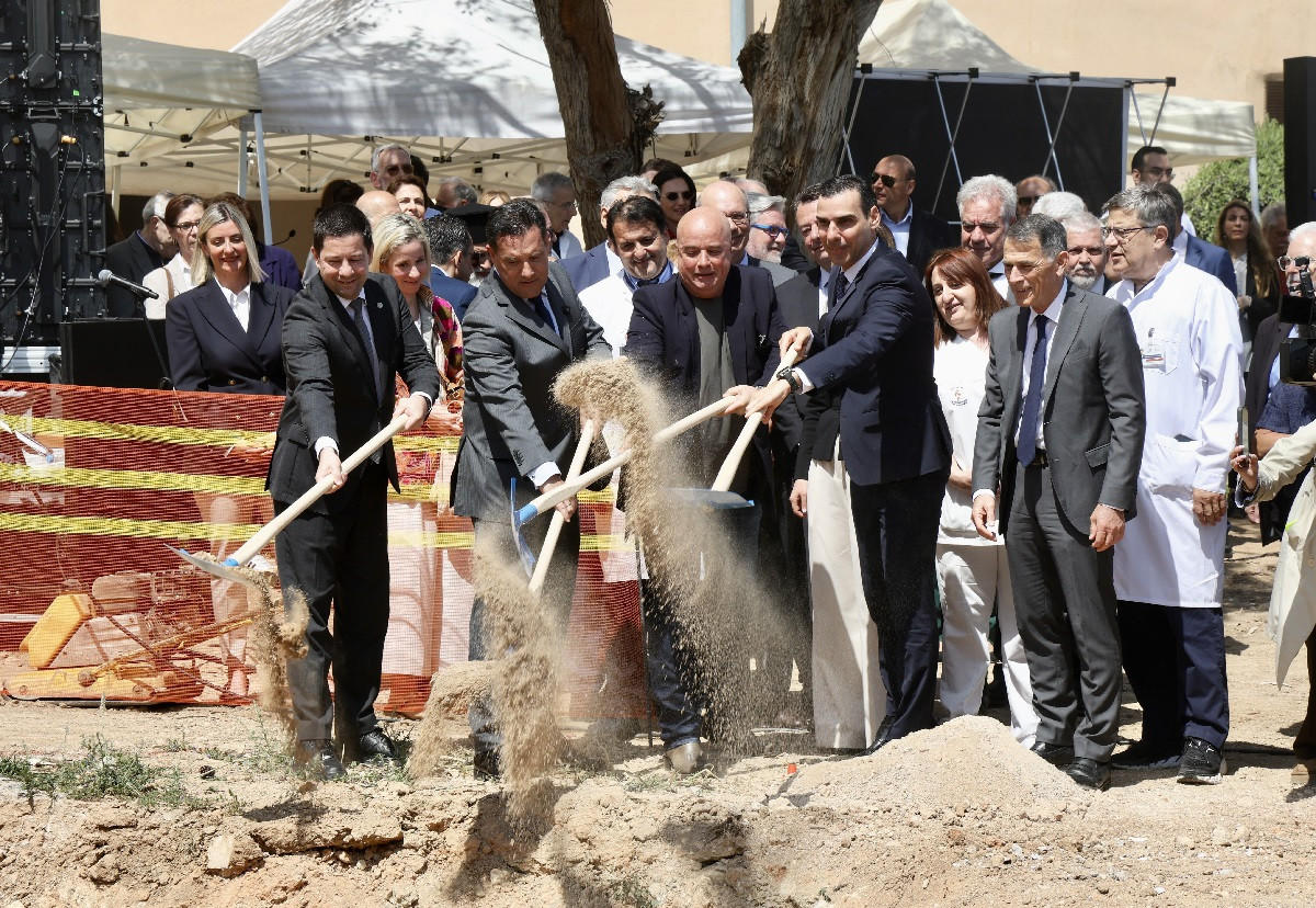 «Αττικόν»: Εγκαινιάστηκε το εργοτάξιο για τους νέους κοιτώνες ιατρών παρουσία του Α. Γεωργιάδη